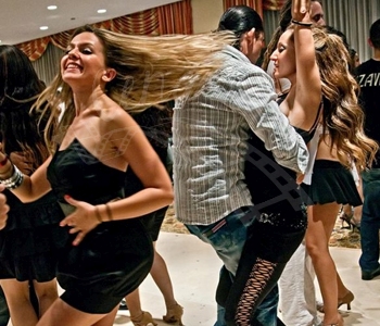 Salsa dancing para despedidas de soltera en Sanxenxo